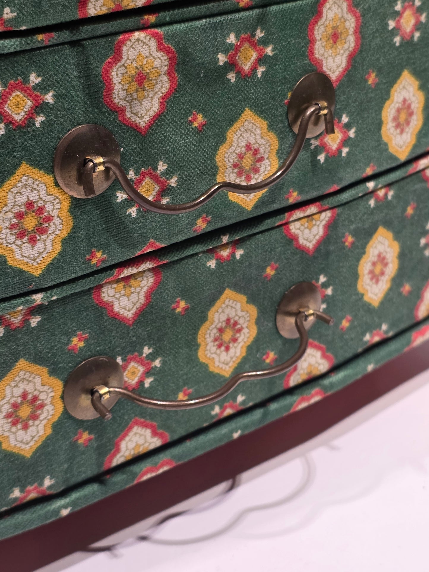 Boite à couture en carton et tissu années 50