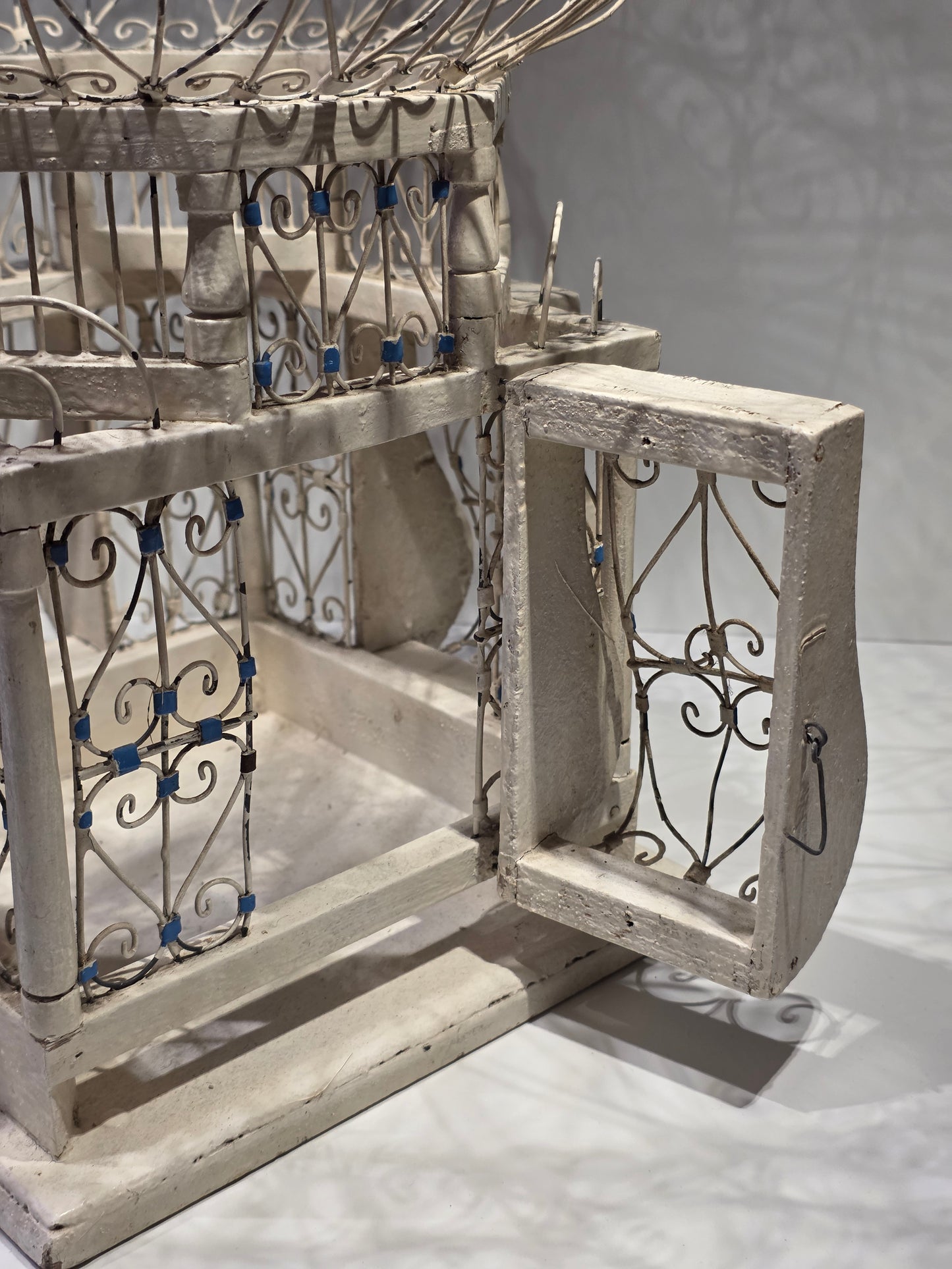 Cage a oiseau đŠ Sidi bou said mĂ©tal et bois