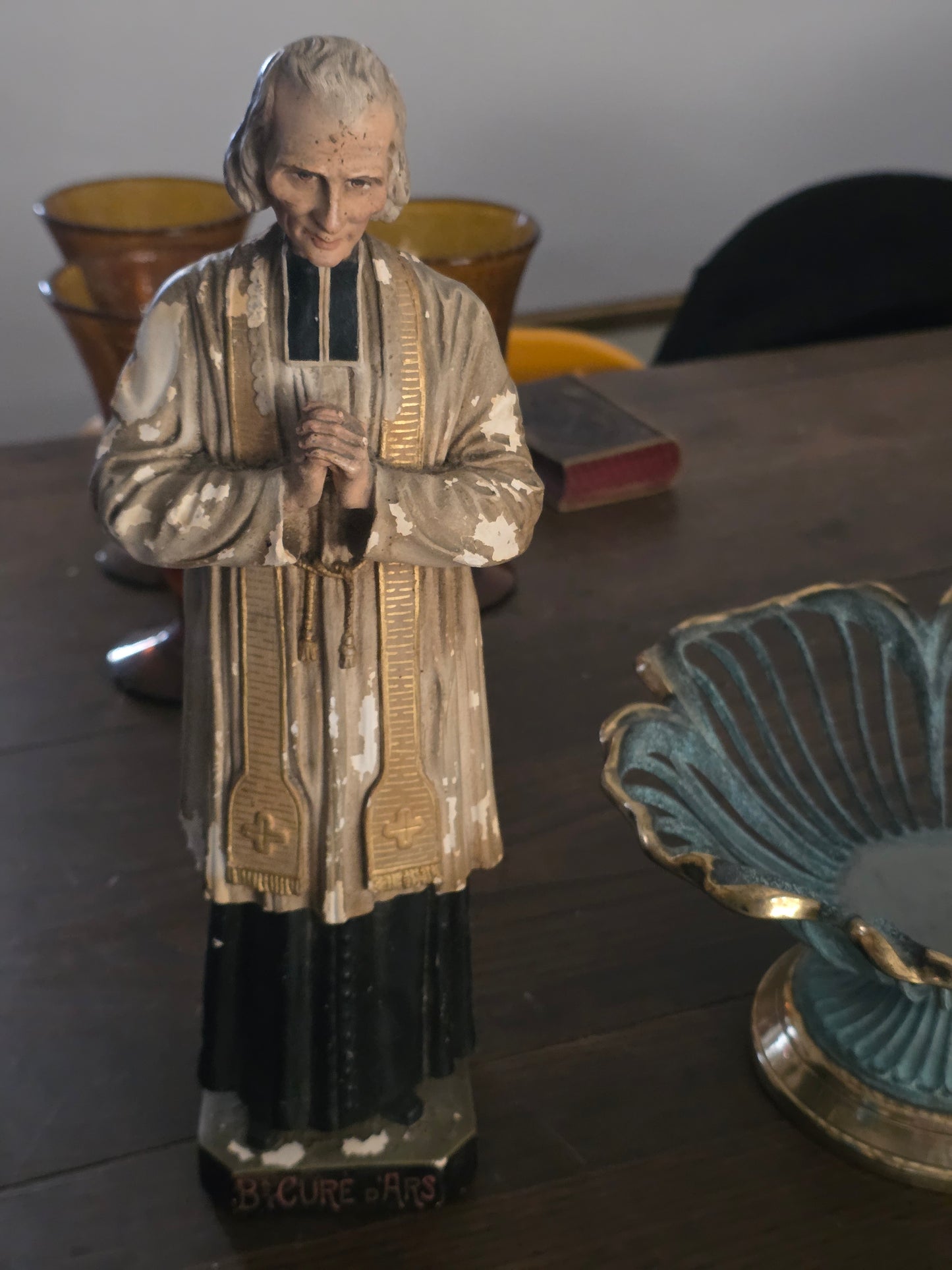 Statuette Religieuse Saint curé d’Ars en platre