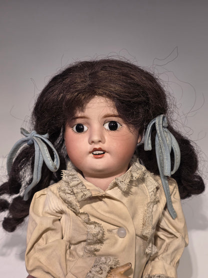 Poupée ancienne SFBJ Paris papier maché