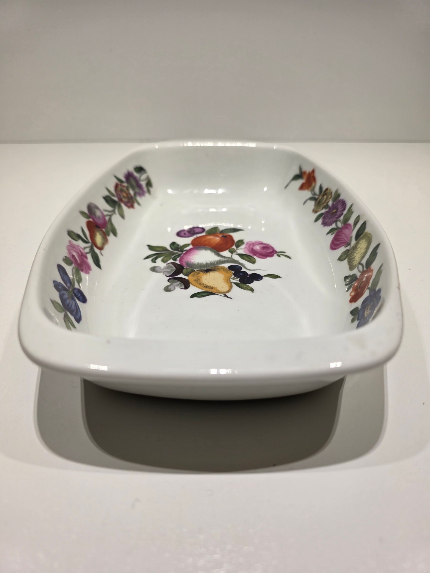 Plat a gratin porcelaine de Paris