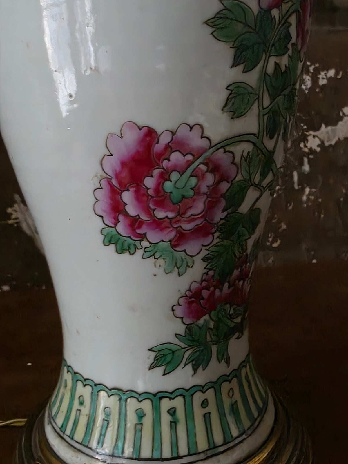 Lampe montée sur vase rouleau porcelaine 19ème siècle