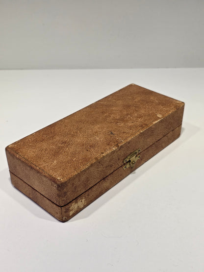 Pipe en bois Gyl recouverte de cuir avec coffret