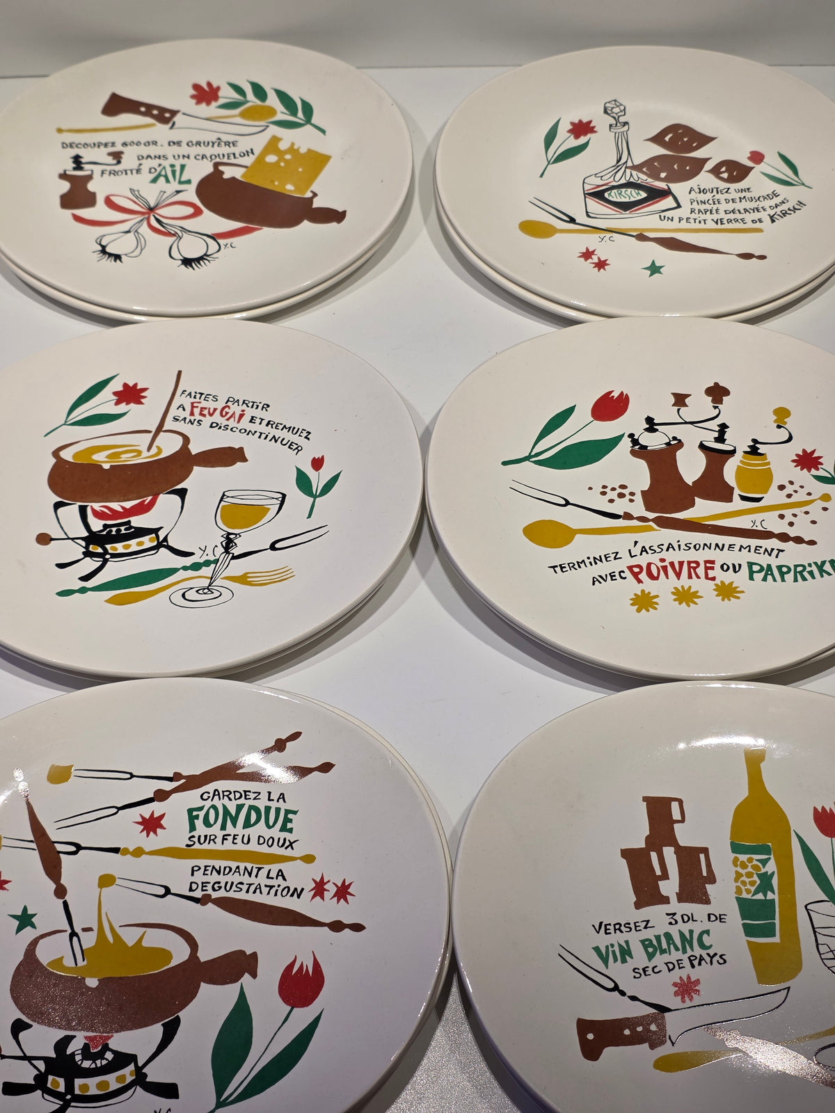 Service à Fondue "modèle" Thonon années 60. Plats et assiettes