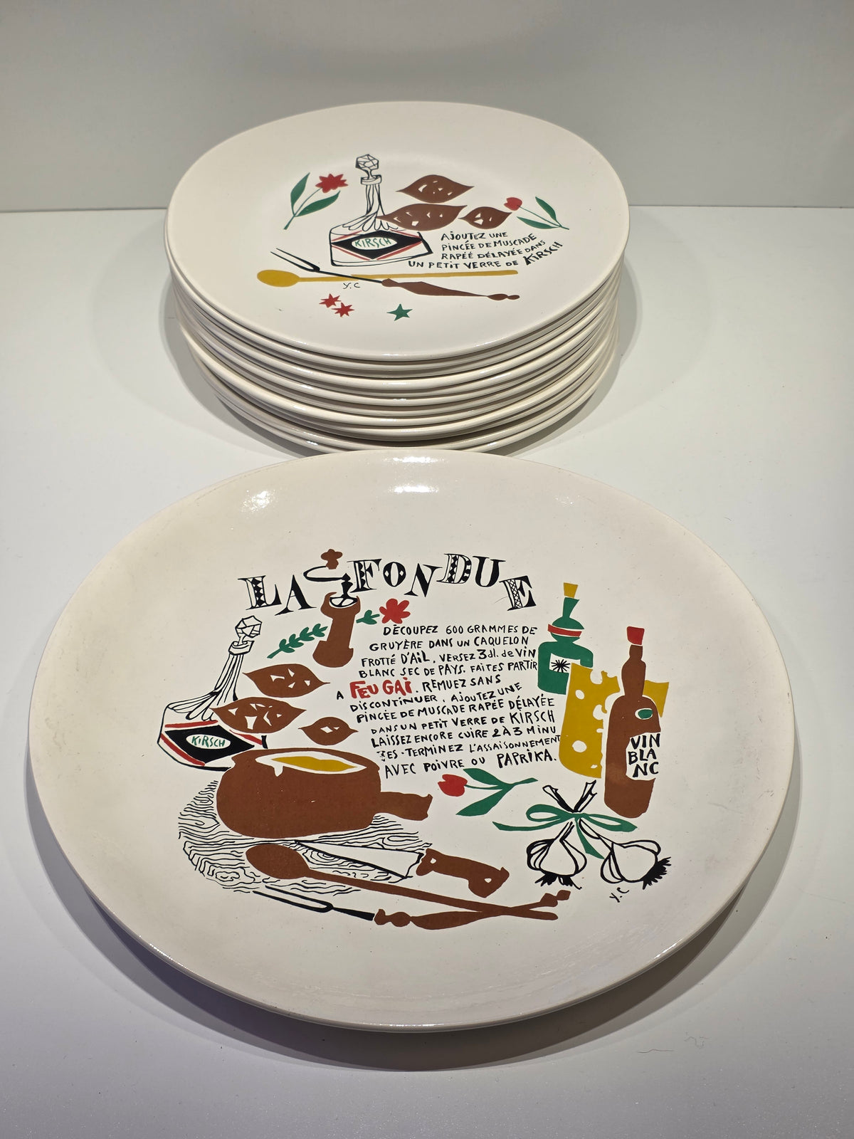 Service à Fondue "modèle" Thonon années 60. Plats et assiettes