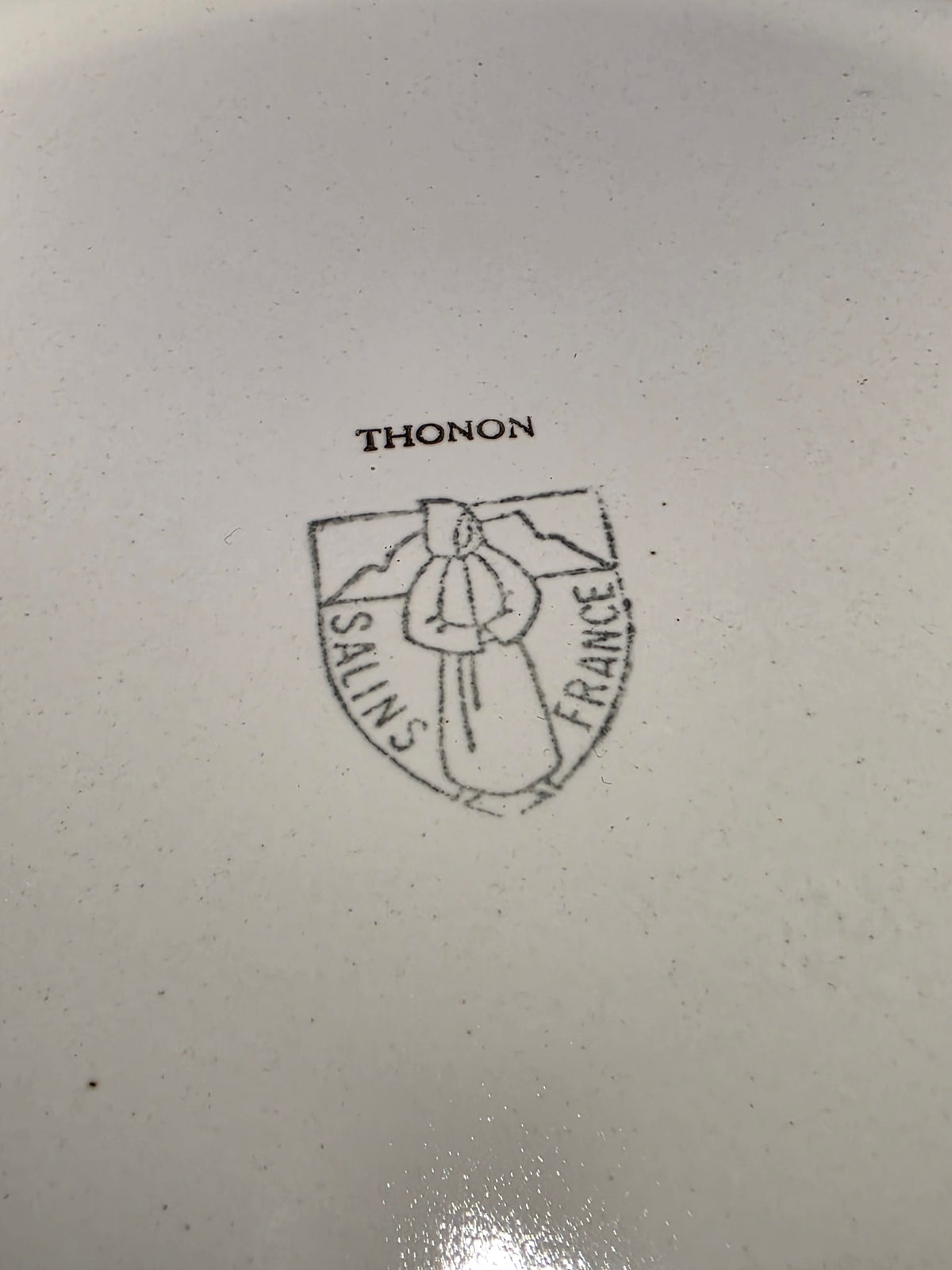 Service à Fondue "modèle" Thonon années 60. Plats et assiettes