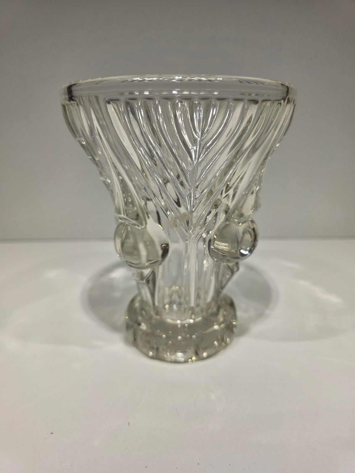 Petit vase verre pressé moulé art déco
