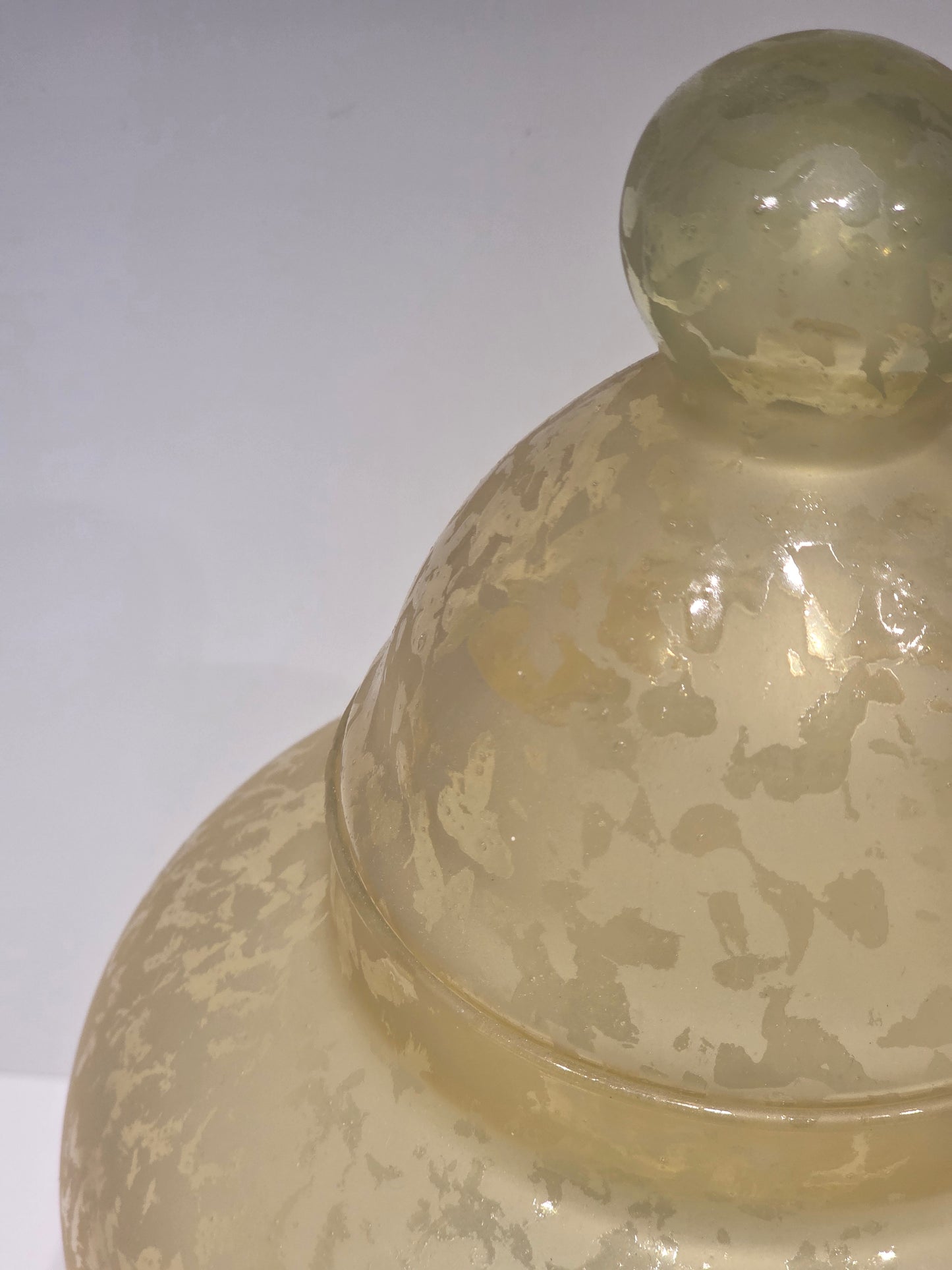 Grande Bonbonnière en verre ciselé