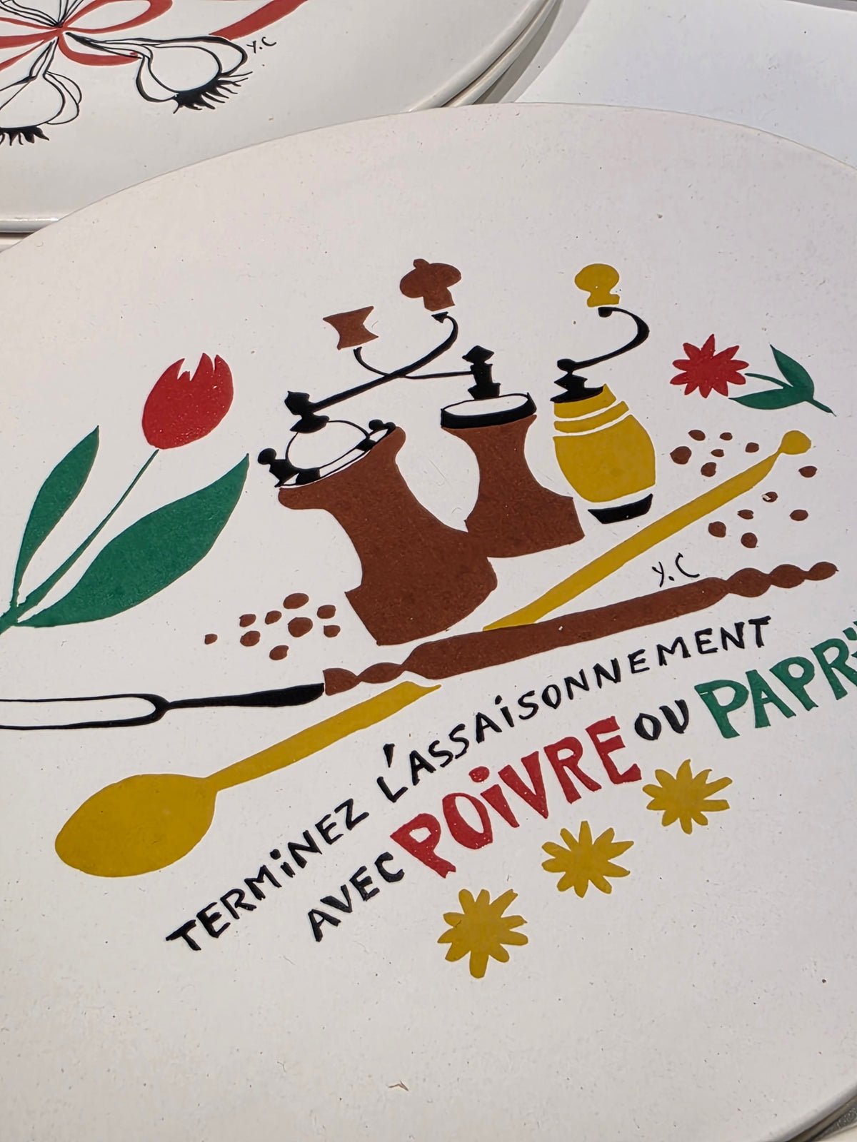 Service à Fondue "modèle" Thonon années 60. Plats et assiettes