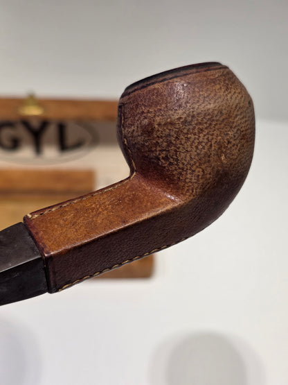 Pipe en bois Gyl recouverte de cuir avec coffret