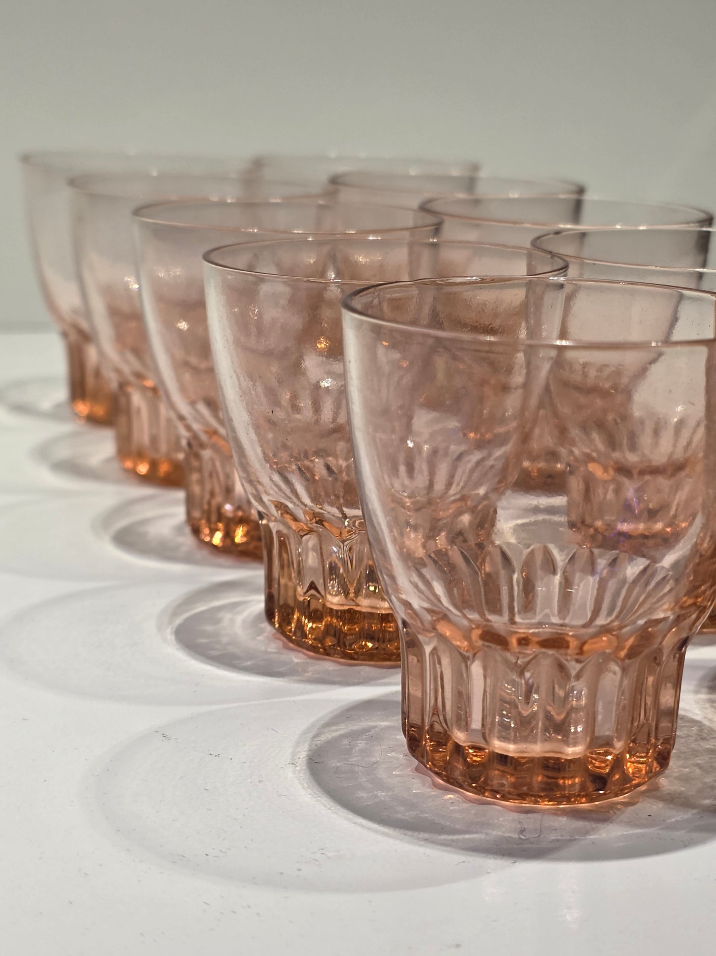 Lot de 10 verres gobelets rosaline années 50