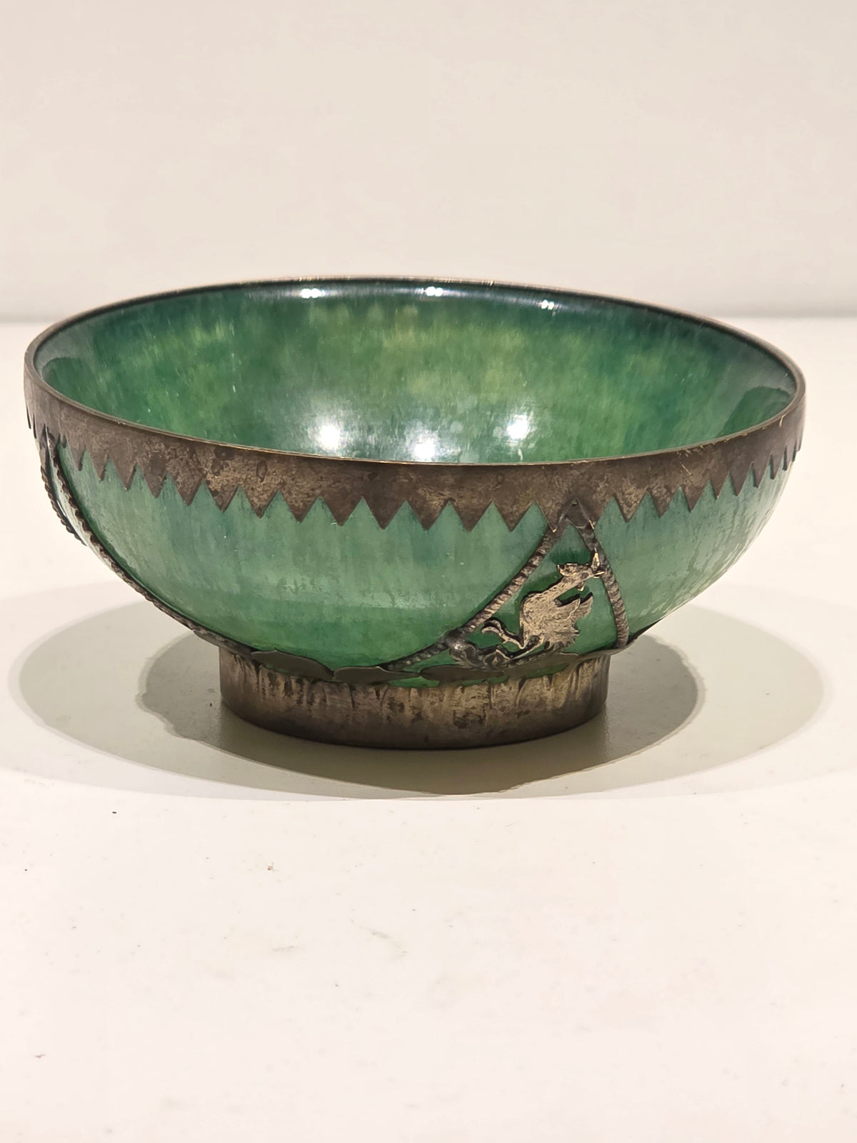 Bol Chinois en jade nephryté et métal 19ème siècle