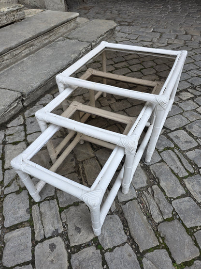 Tables gigogne bambou et verre fumé années 70