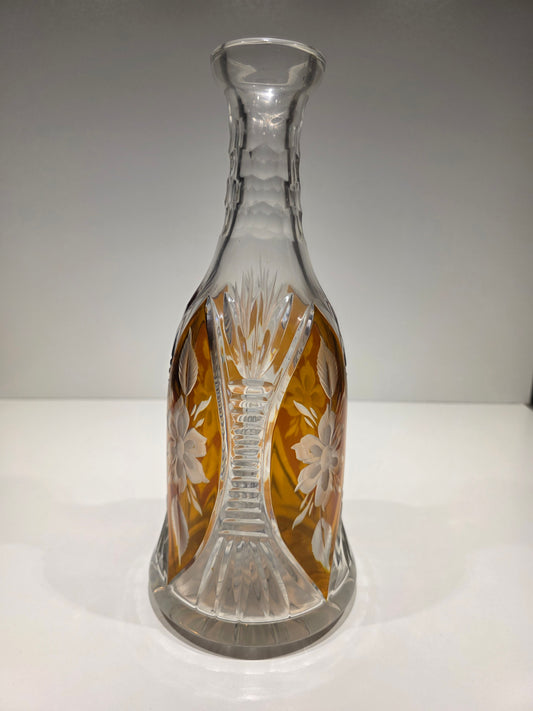 Carafe en cristal ambré de bohème 20ème siècle