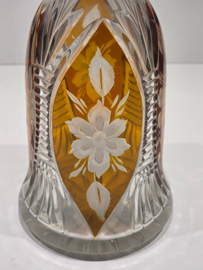 Carafe en cristal ambré de bohème 20ème siècle